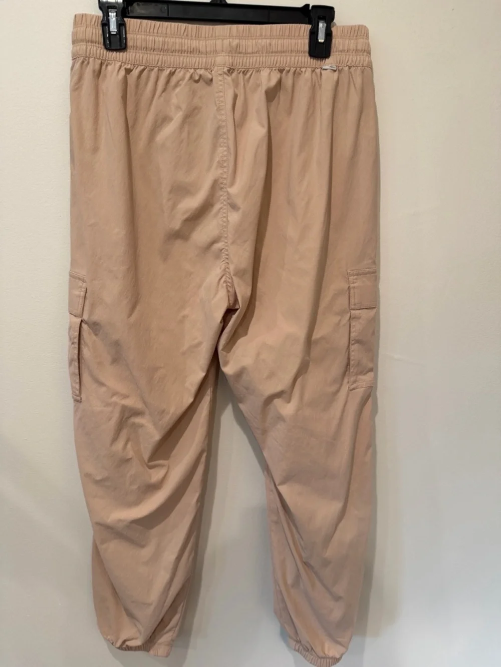 Vuori Scout Jogger Cargo Pants Tan Women’s Large Lightweight Hiking Athleisure
